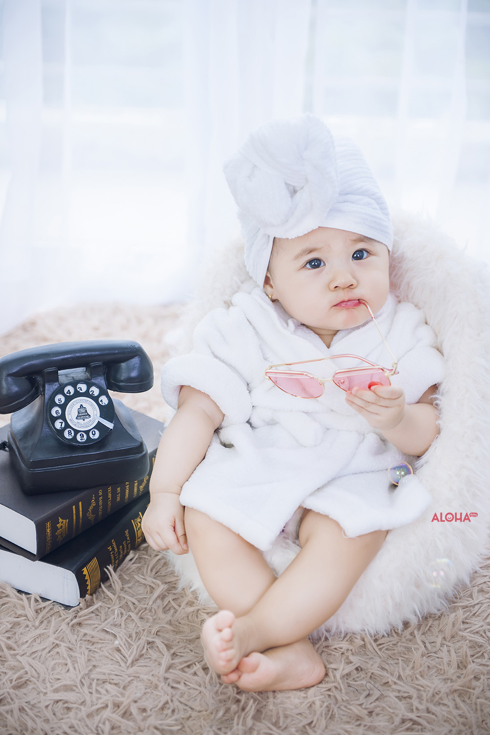 album ảnh bé thỏ con chiên bánh